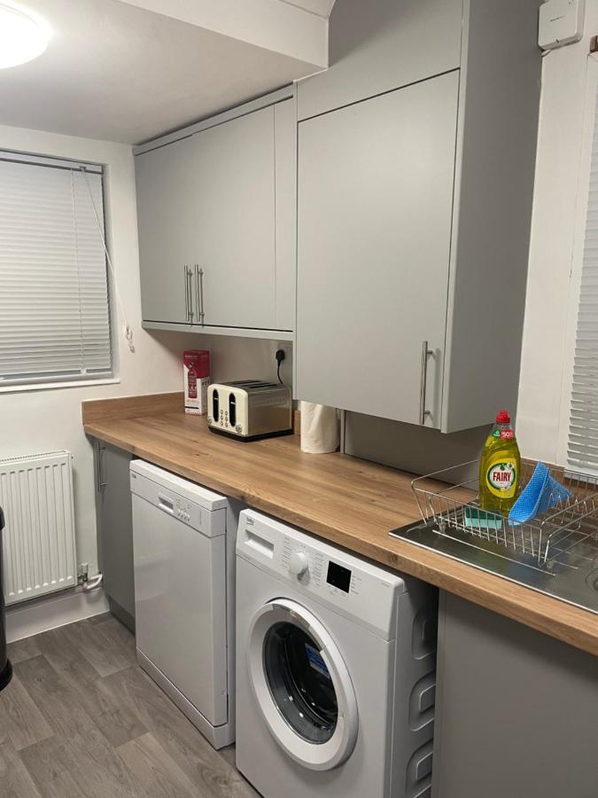 Comfy Home For Contractors And Families With Free Parking - Sage View Aldershot Luaran gambar