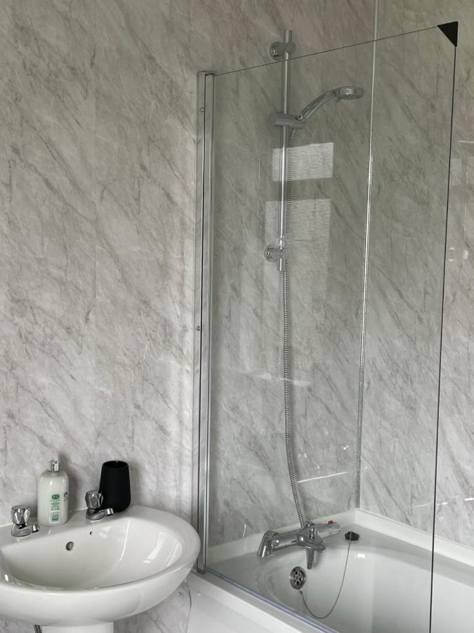 Comfy Home For Contractors And Families With Free Parking - Sage View Aldershot Luaran gambar