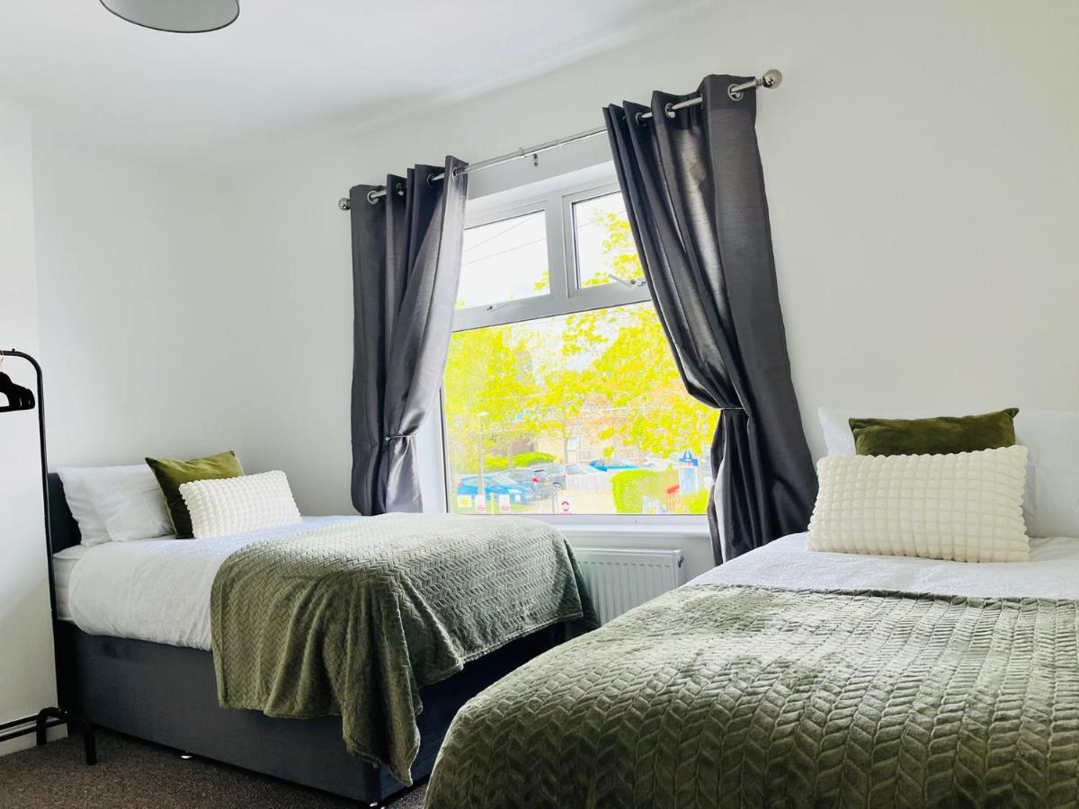 Comfy Home For Contractors And Families With Free Parking - Sage View Aldershot Luaran gambar